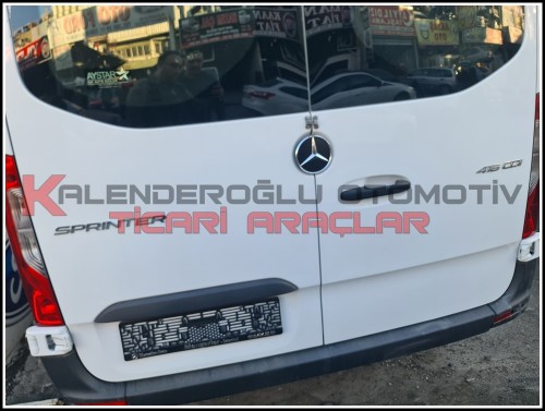 Mercedes Sprinter Bagaj Kapağı Beyaz